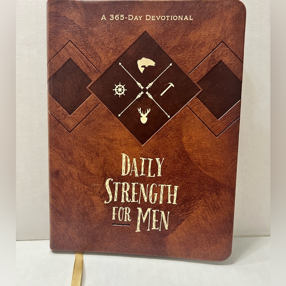 Broadstreet Publishing 365 Days Daily Strength For Men Devotional Book
